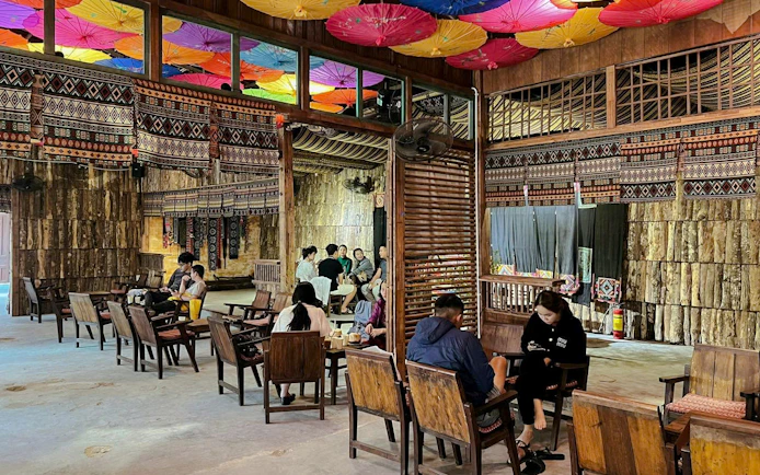 Da Nang Food Tour with Michelin-Recommended Dish and Vietnamese Coffee Culture