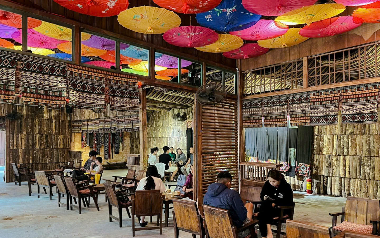Da Nang Food Tour with Michelin-Recommended Dish and Vietnamese Coffee Culture Image 3
