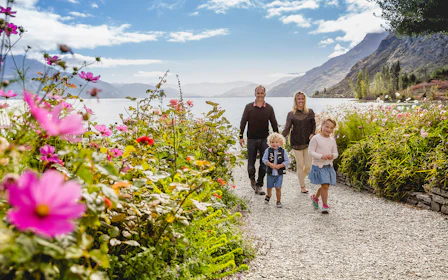 From Queenstown: TSS Earnslaw/Spirit of Queenstown Cruise with Gourmet BBQ Experience