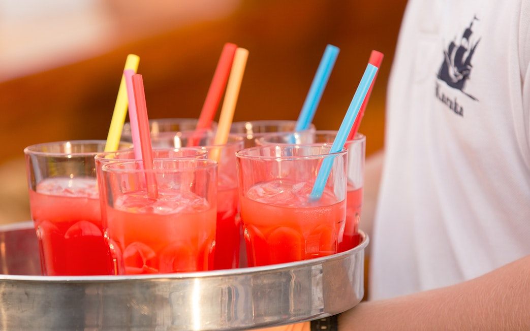 Cocktails on a tray during Game of Thrones cruise in Dubrovnik.