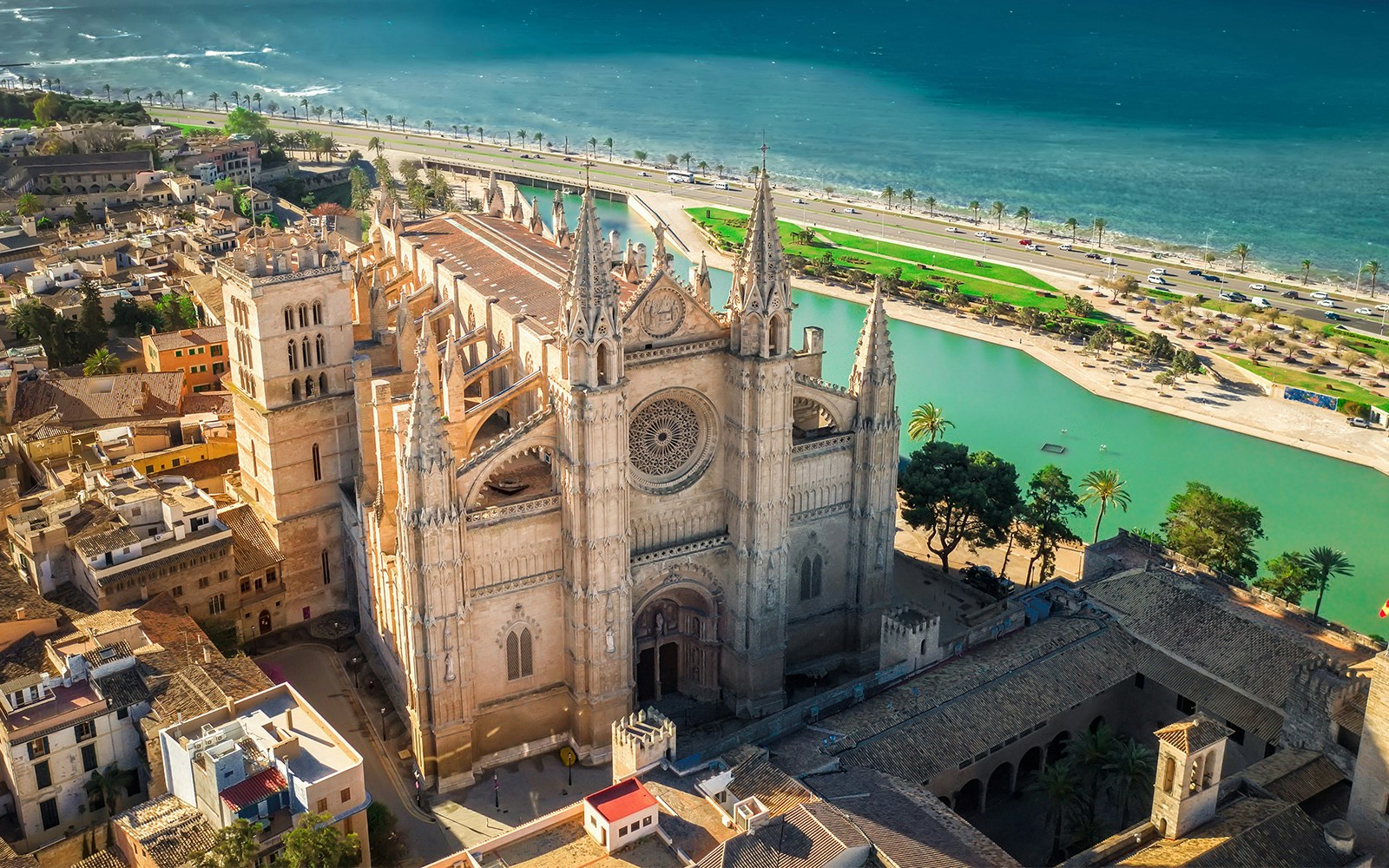 Gothic architecture of Palma cathedral