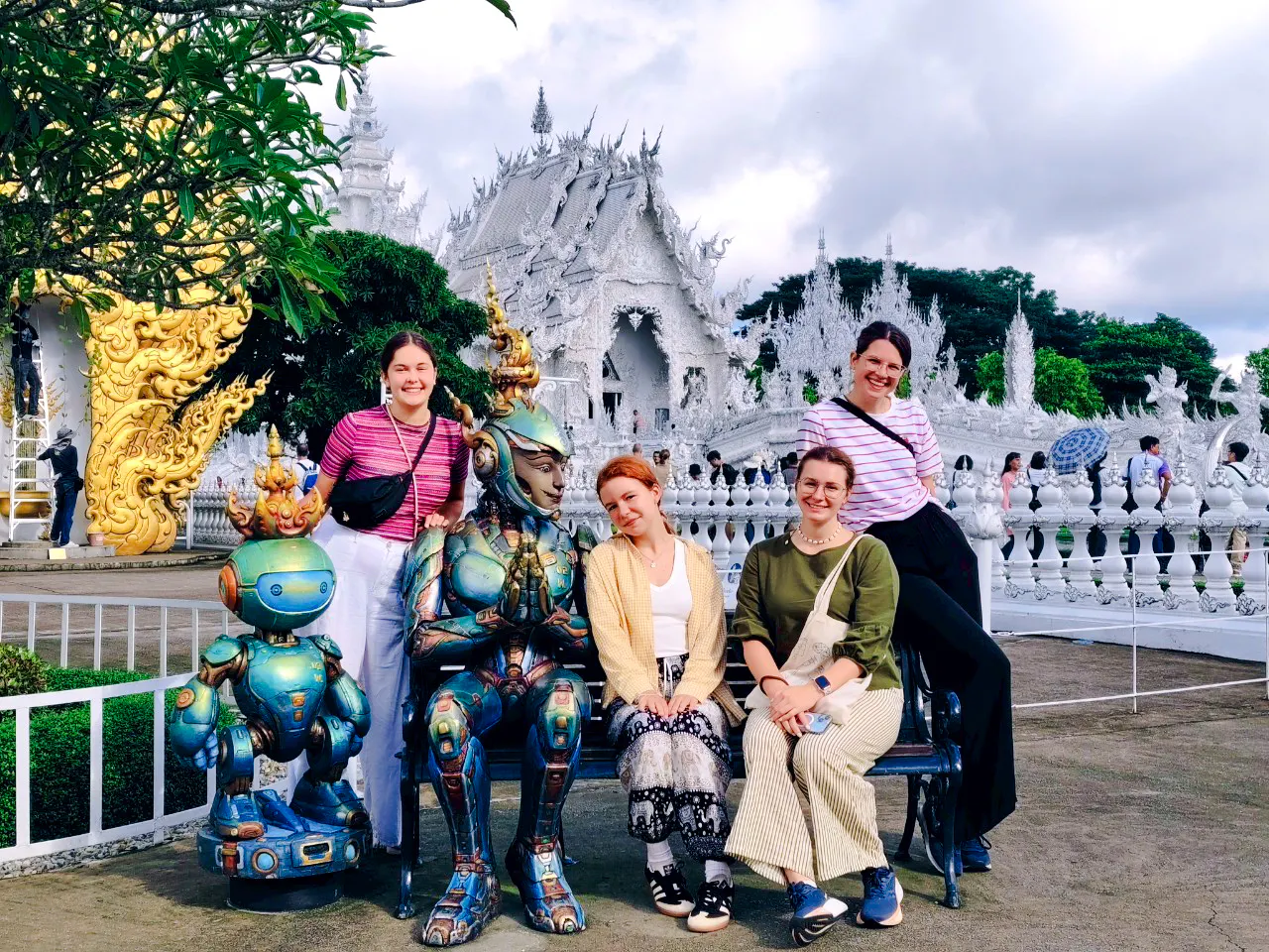 chiang rai: beyaz tapınak, mavi tapınak, kara ev ve altın üçgen rehberli turu (otel transferleri dahil)-1