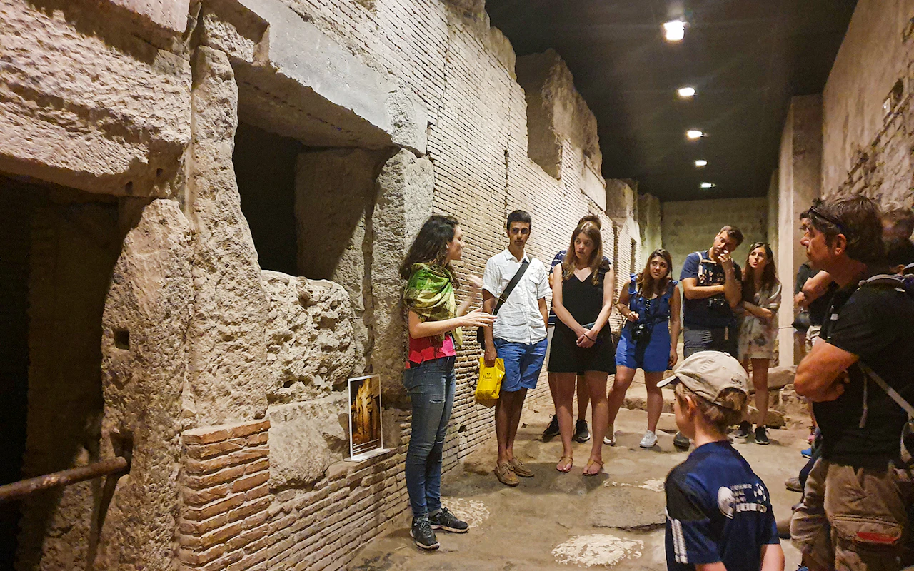 Guided Tour of Naples with Underground Ruins Visit — 8
