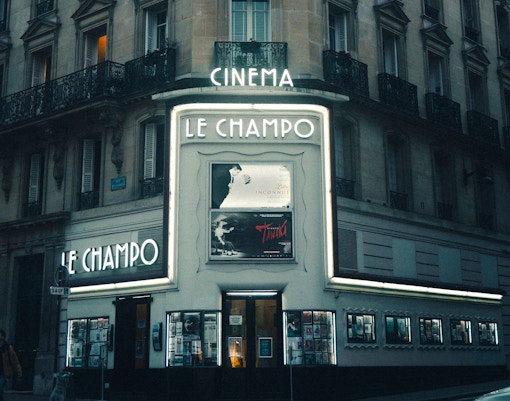 emily in paris luoghi parigi