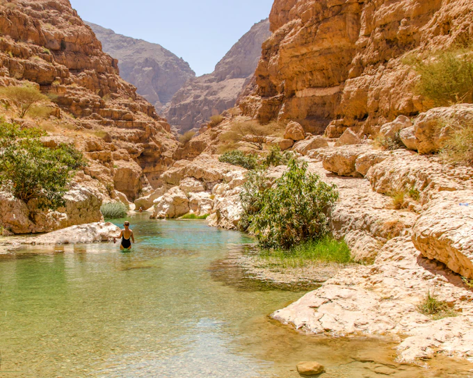 From Muscat: Full-Day Private Tour of Wadi Shab & Bimmah Sinkhole