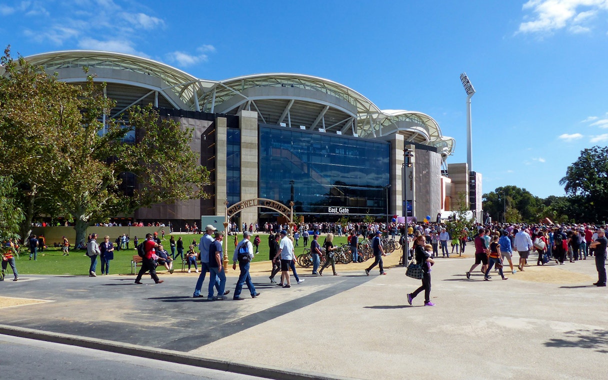 Crowd outside Adelaide Oval stadium during Adelaide City Highlights tour.