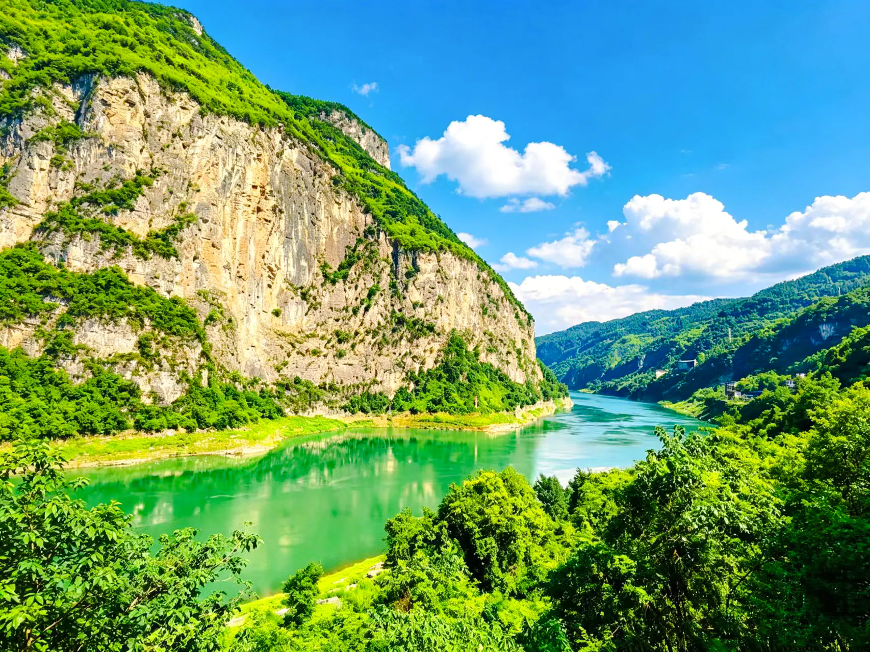 From Chongqing: Private Wulong Three Natural Bridges, Fairy Mountain & Wujiang River Gallery Tour