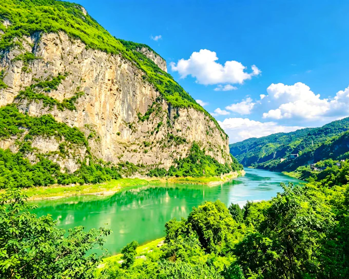From Chongqing: Private Wulong Three Natural Bridges, Fairy Mountain & Wujiang River Gallery Tour (Product 52802)