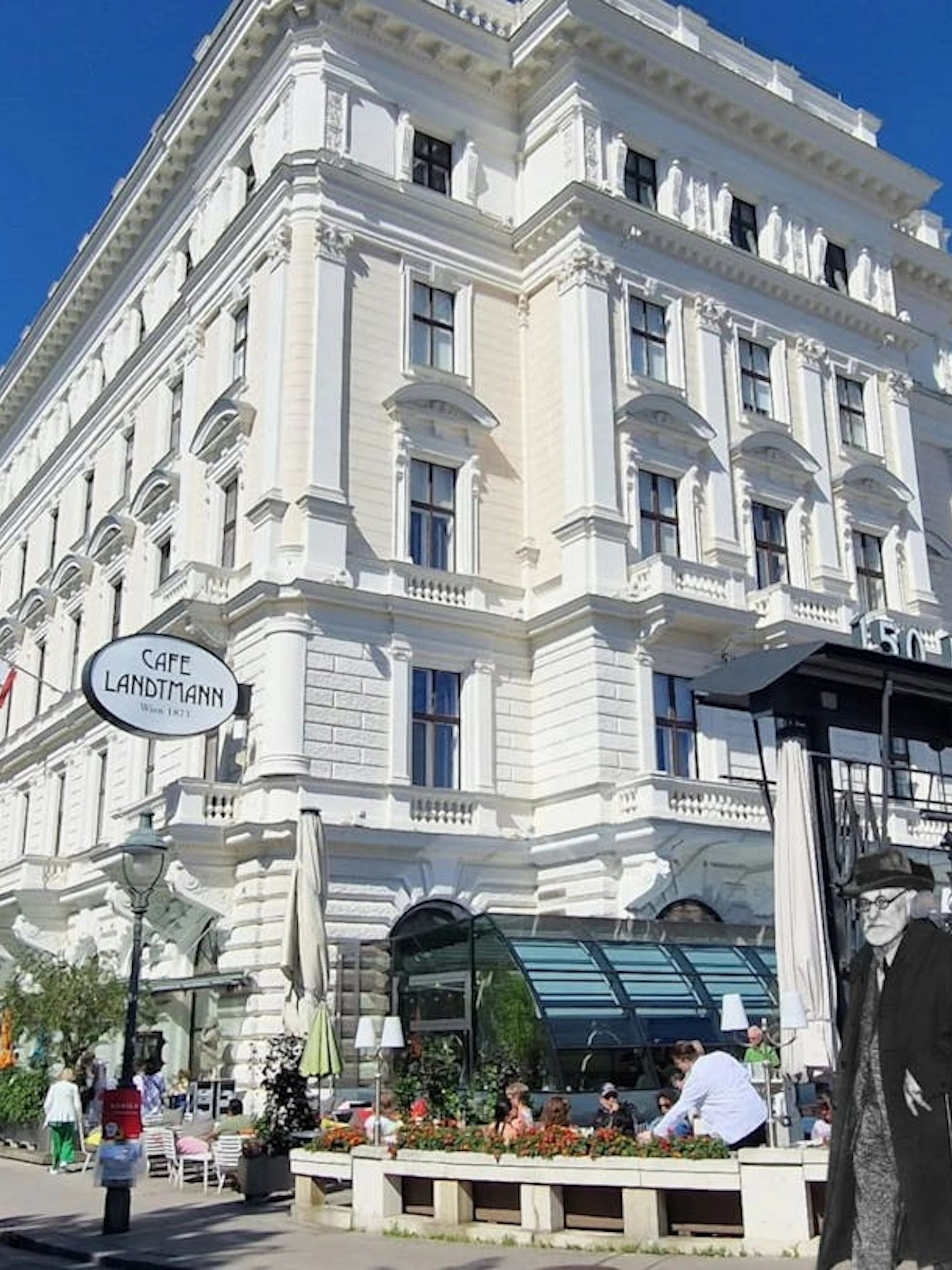 Cafe Landtmann in Vienna, part of Freud's self-guided city exploration game.