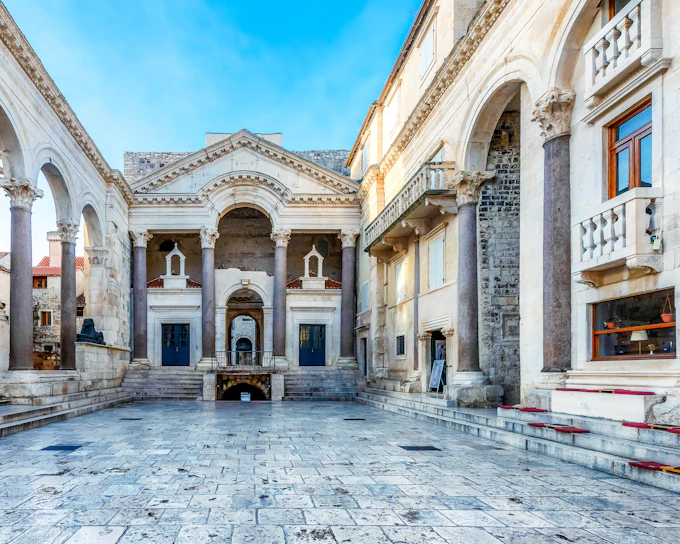 Split: Diocletian's Palace, Salona and Klis Fortress Guided Tour