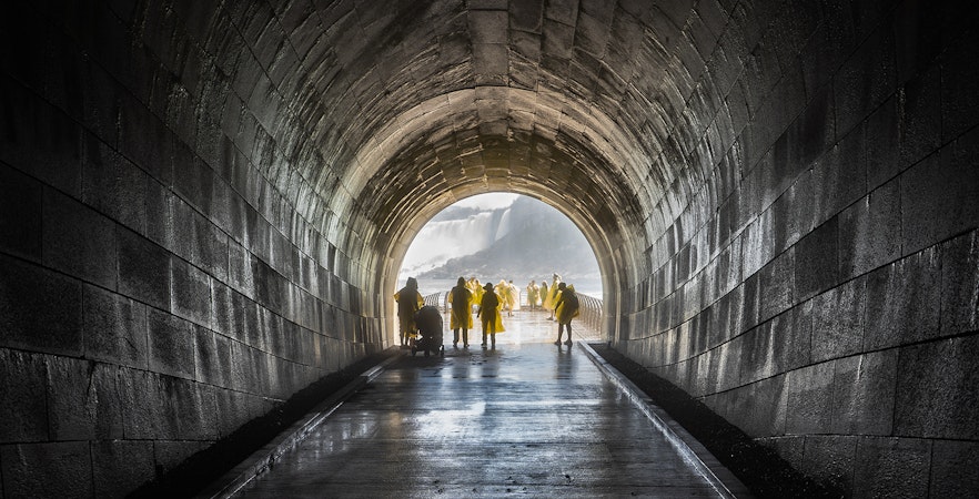 El túnel de la central eléctrica de los parques del Niágara