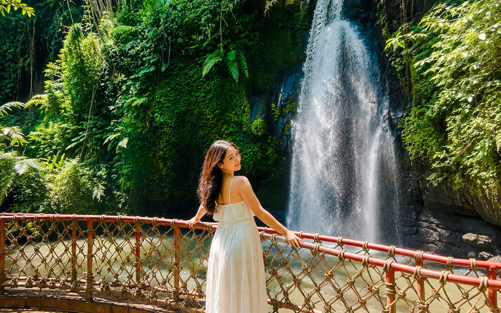 { "experienceName": "Ubud Private Day Tour: Sacred Monkey Forest, Tegallalang Rice Terraces, Tirta Empul & Ulu Petanu Waterfall"
} (Product 55040)