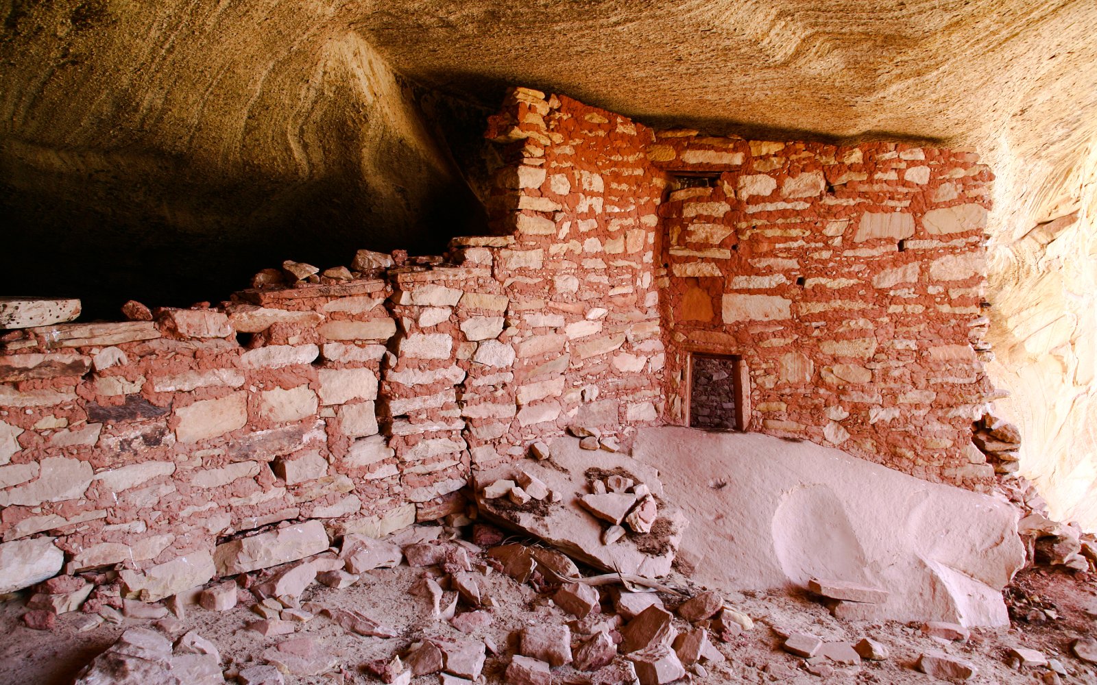 Anasazi ruins with stone walls during Monument Valley Loop Drive.