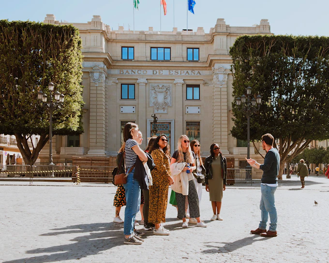 Guided Monumental Walking Tour in Seville