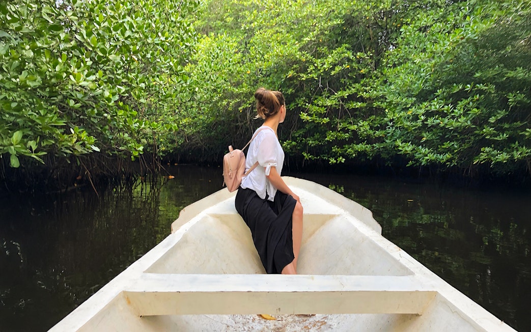 Boat ride through mangroves on Nusa Lembongan during snorkeling day tour.