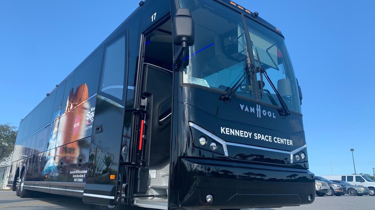 excursão de ônibus no Centro Espacial Kennedy