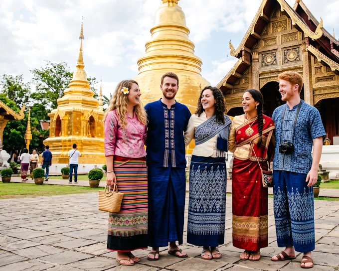 Chiang Mai Thai Costume Photoshoot at Wat Phra Singh (Product 52299)