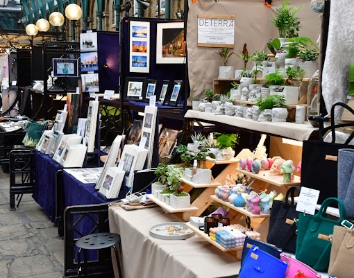 London Travel Guide - Shopping