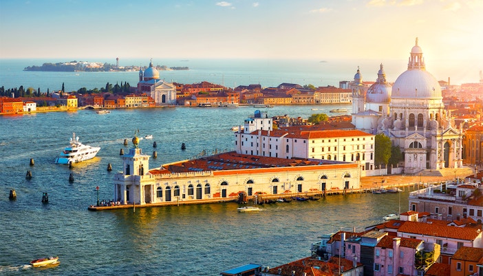 Venice canal tours