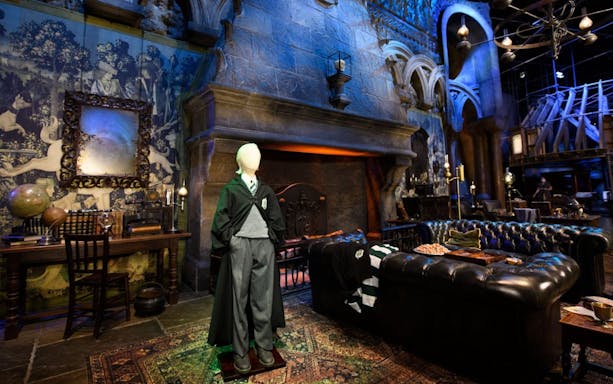 harry potter warner bros. studio tour london entry with roundtrip coach transfers from paddington station-2