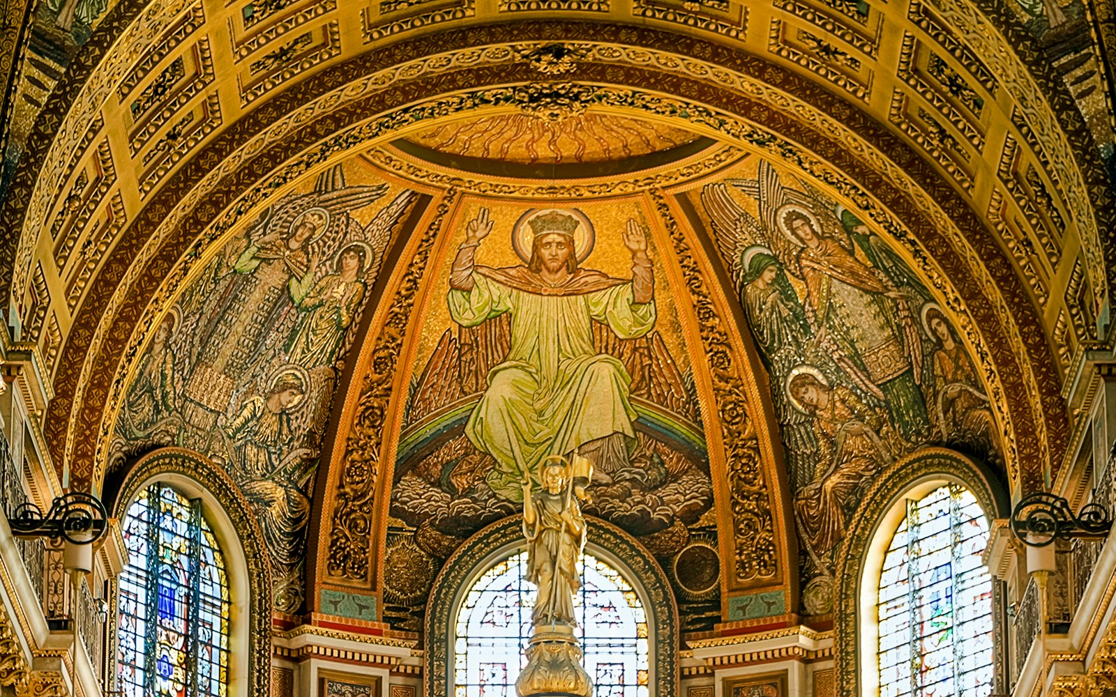 inside st paul's cathedral