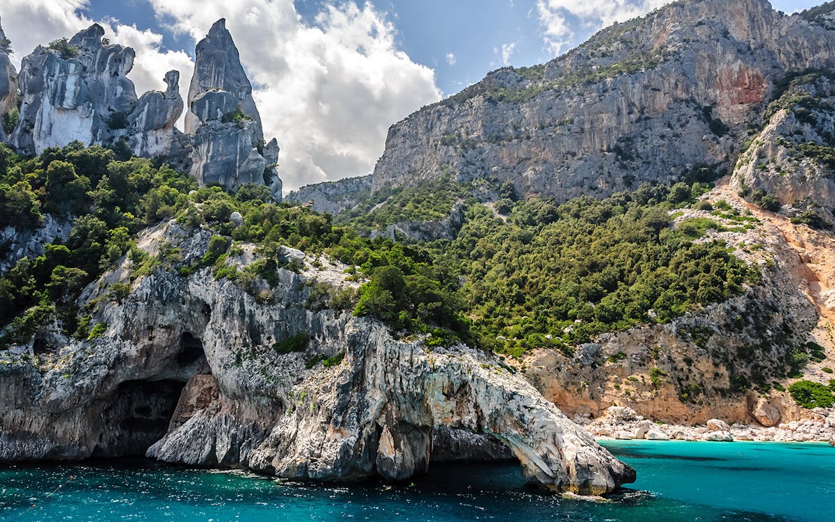 2-hour small-group guided boat tour of capri-8 2-hour small-group guided boat tour of capri-8
