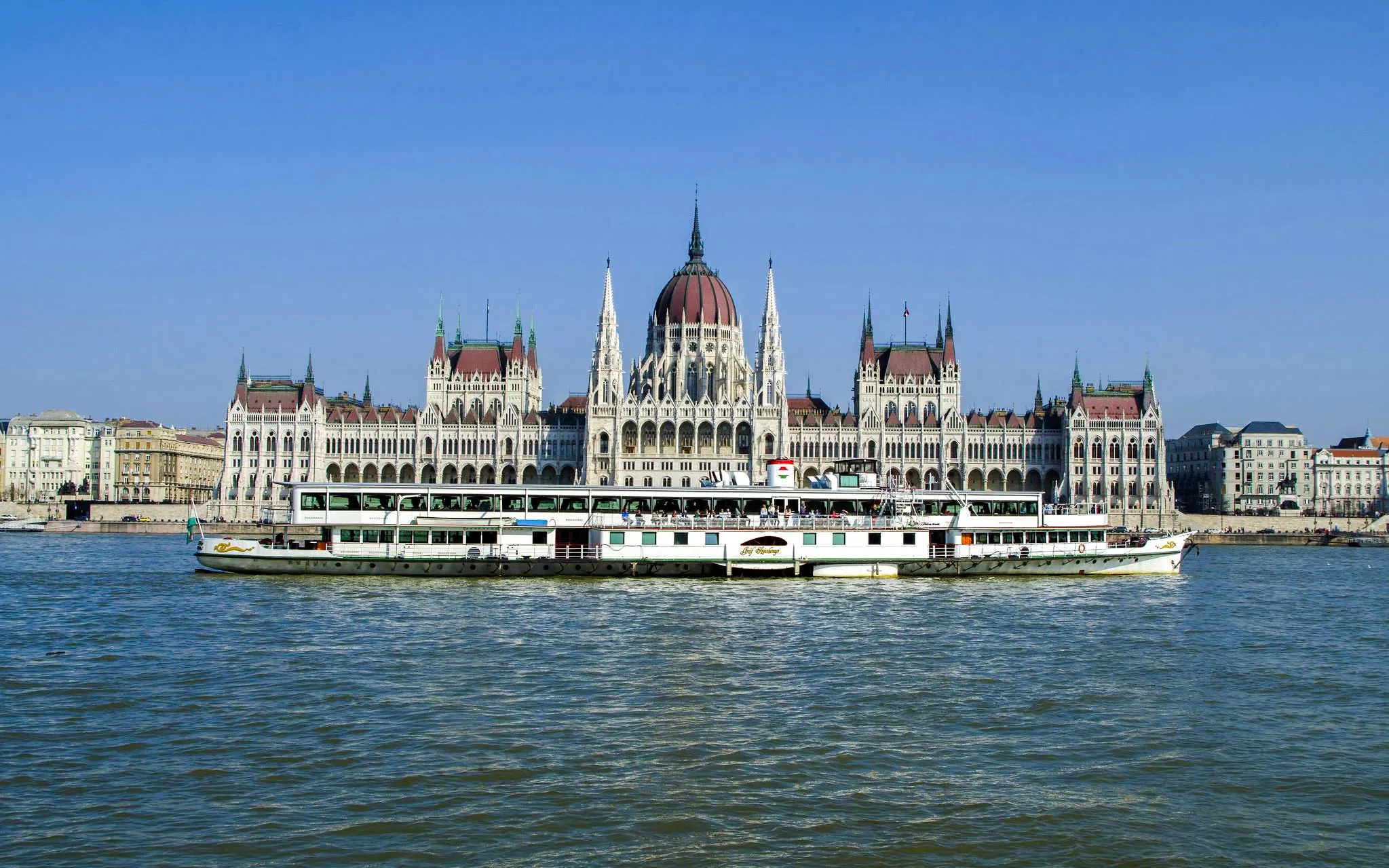 Budapest Danube River Evening Sightseeing Cruise with Optional Drinks