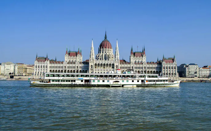 budapest danube river evening sightseeing cruise with optional drinks-1