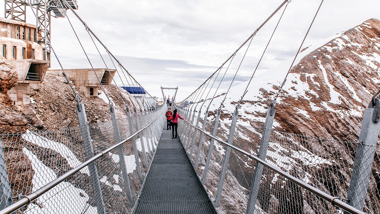 Titlis Cliff Walk experience