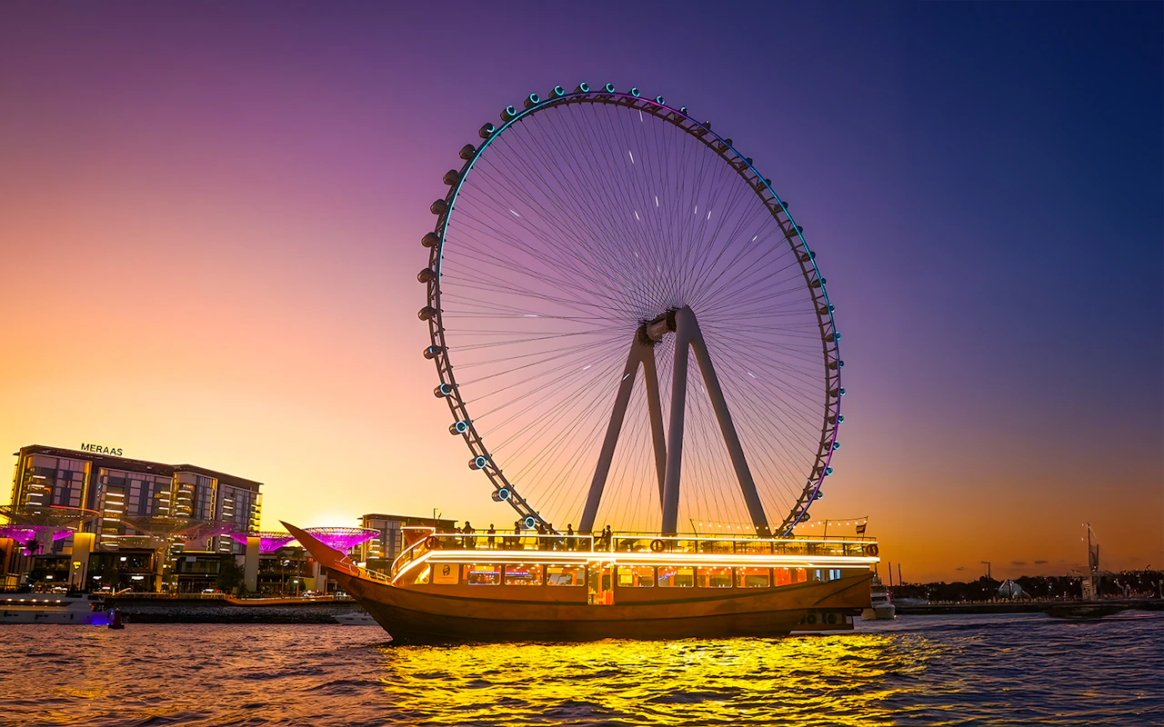 Ab Dubai Marina: 2-stündige Dhow-Schifffahrt mit Abendessen und Live-Unterhaltung — 2