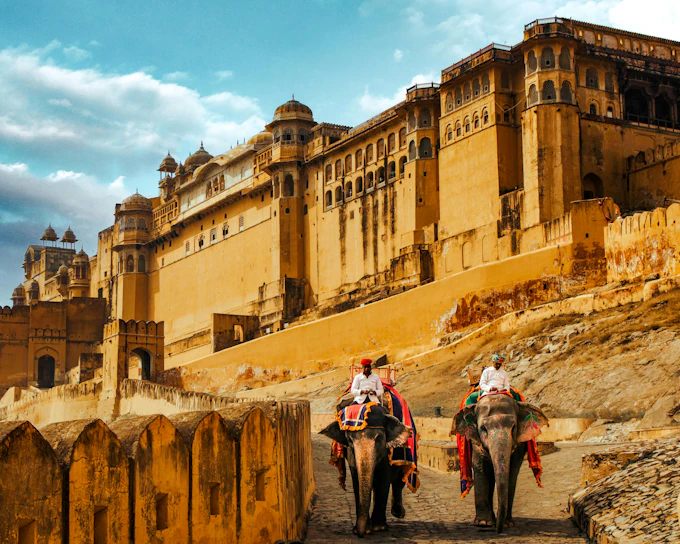 From Delhi: Jaipur Day Trip with Round-Trip Private Car, Guide and Monument Entry Tickets