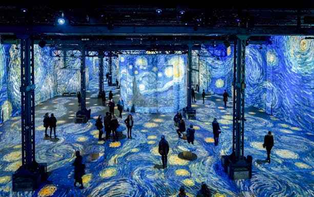 Starry Night projections at Atelier Des Lumières, Paris exhibition.