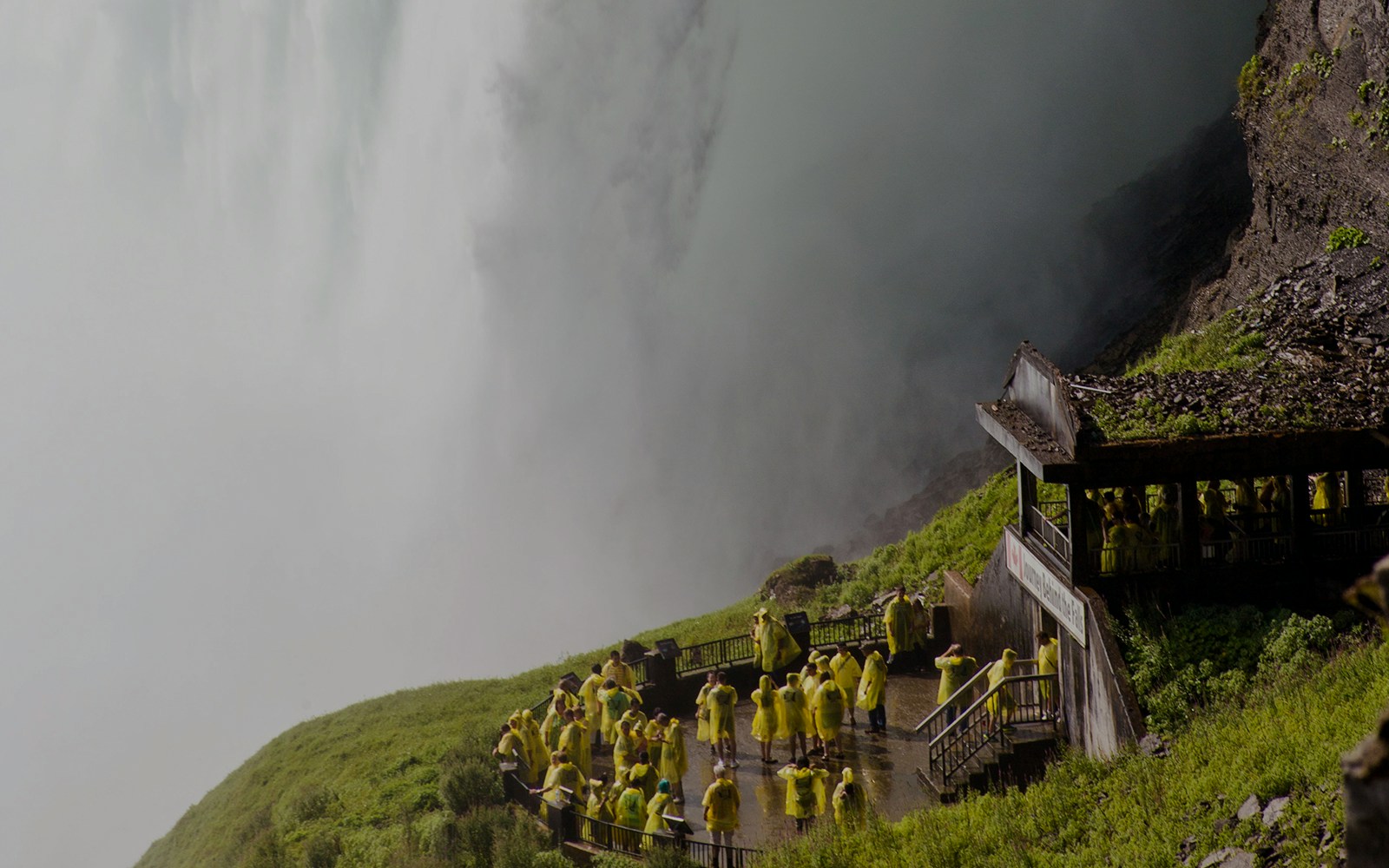 Tourists at Journey behind the falls, Niagara Falls