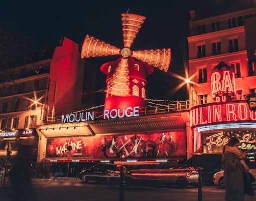 moulin rouge show venue