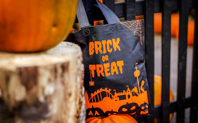 Halloween-themed bag with "Brick or Treat" at Legoland Billund.