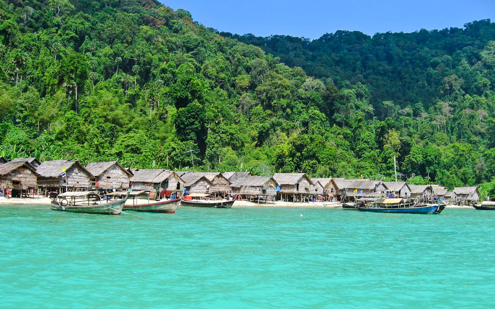 Guided Mu Ko Surin National Park Speedboat Day Trip with Snorkeling and Lunch (Product 54918)