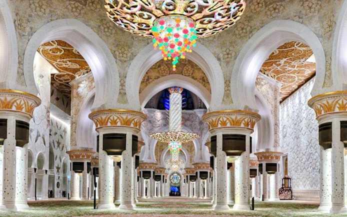 Abu Dhabi City Tour with Entry to Sheikh Zayed Grand Mosque, Qasr Al Watan & Louvre Abu Dhabi and Transfers