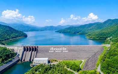 From Chiang Mai: Bua Thong Sticky Waterfalls and Mae Ngat Dam Boat Tour