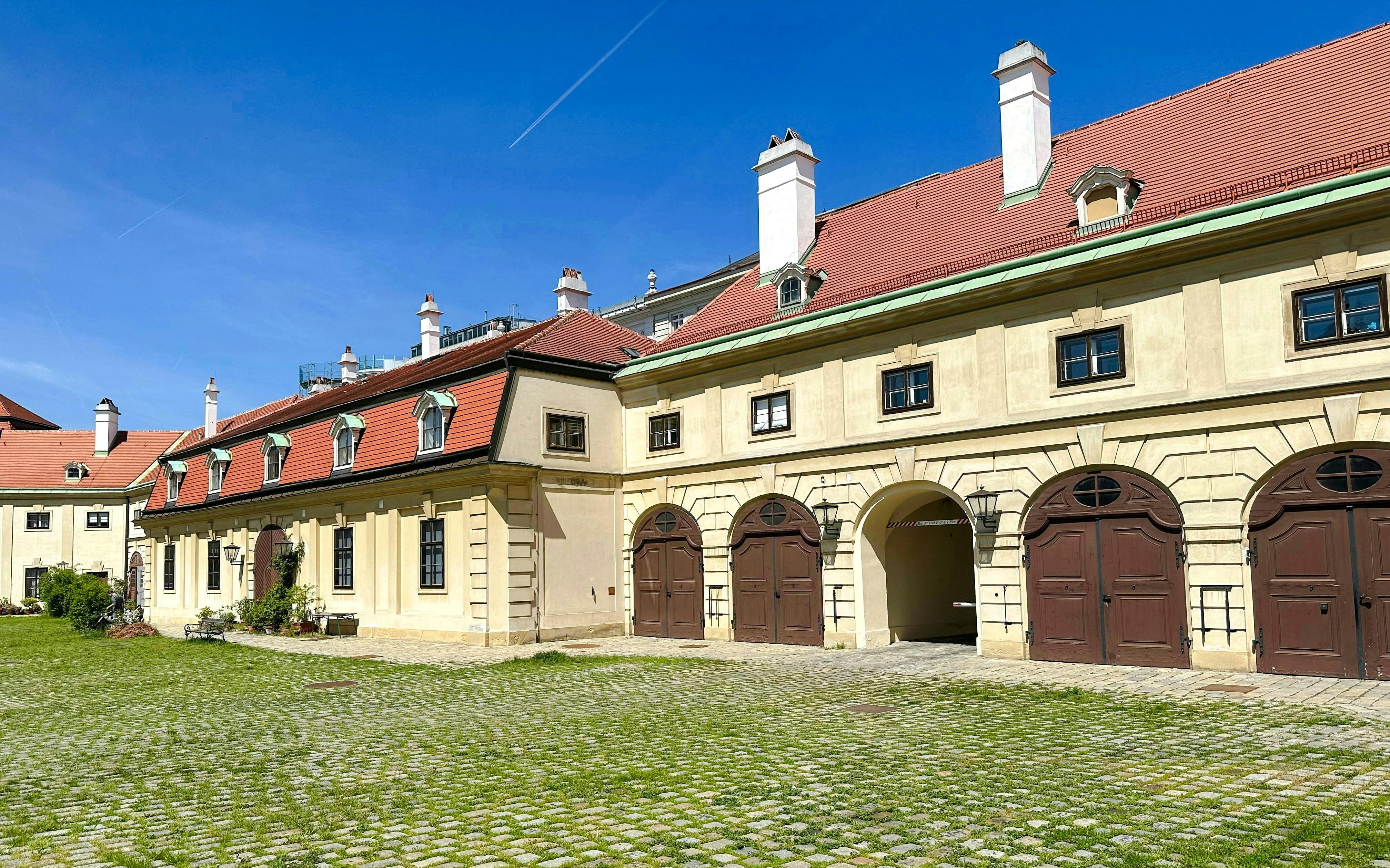 Prunkstall courtyard at Lower Belvedere Palace, Vienna, featuring historic architecture.