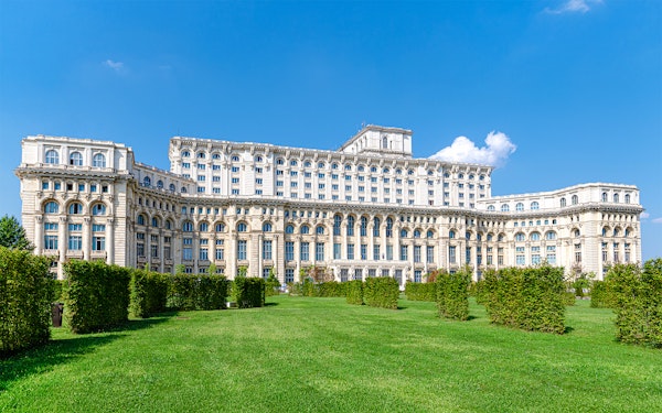 Bucharest: Palace of Parliament, Ceaușescu Mansion & Village Museum Guided Tour with Transfers