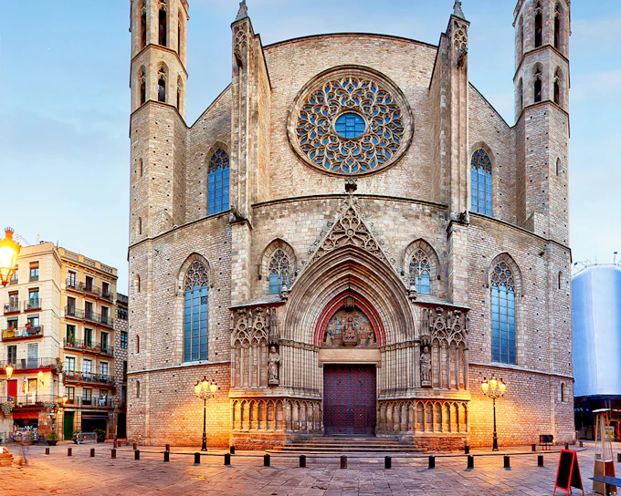 Skip-the-Line Guided Tour of Santa Maria del Mar Interior