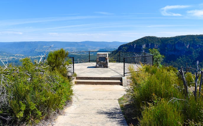 Cahill's Lookout viewing platform overlooking Blue Mountains landscape, Australia.