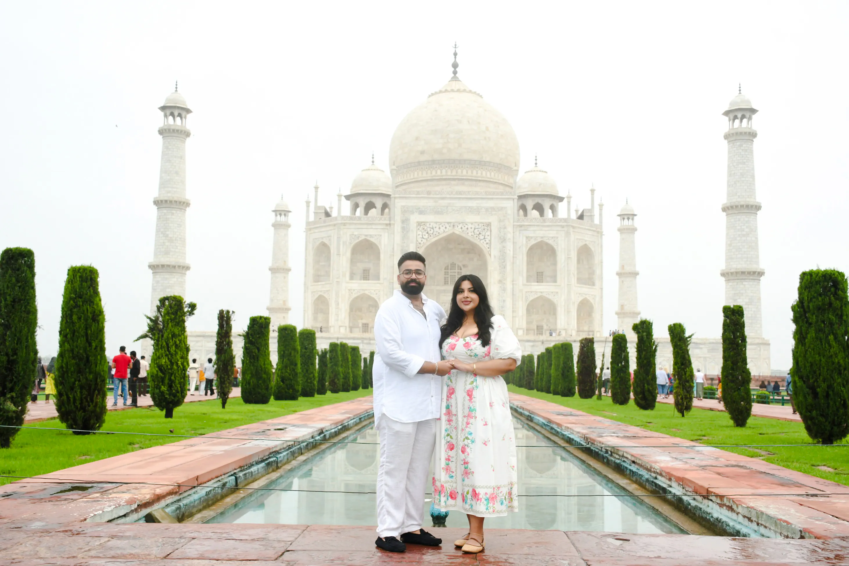 Private Skip the Line Taj Mahal Entry Ticket with Tour Guide Tour