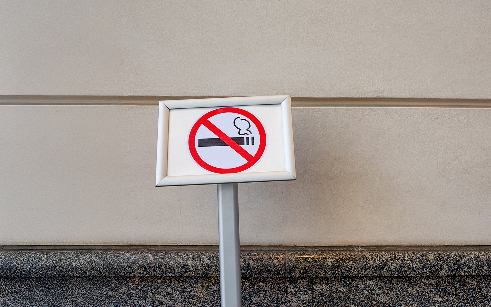 No smoking sign