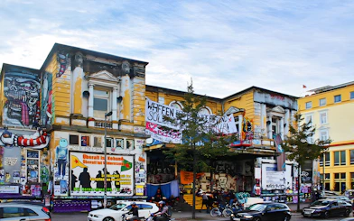 Street art and graffiti on a building in Sternschanze, Hamburg, during a guided walking food tour.