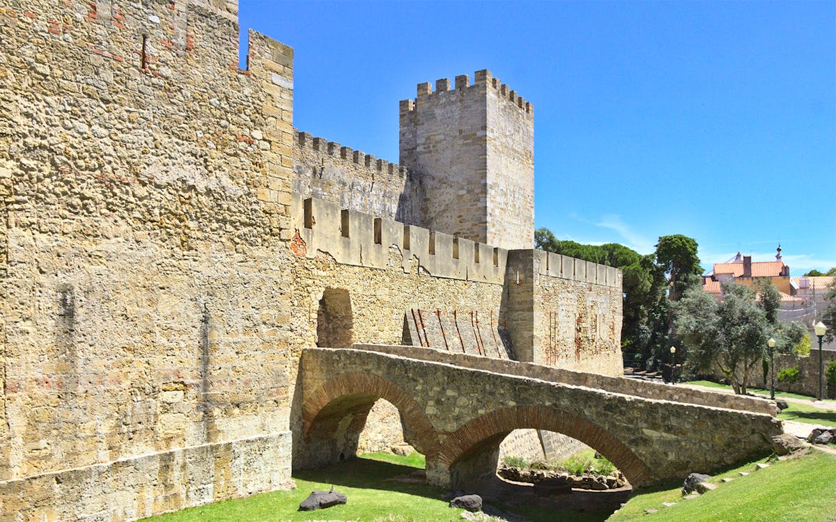 2-hour guided tour of st. george’s castle-2 2-hour guided tour of st. george’s castle-2