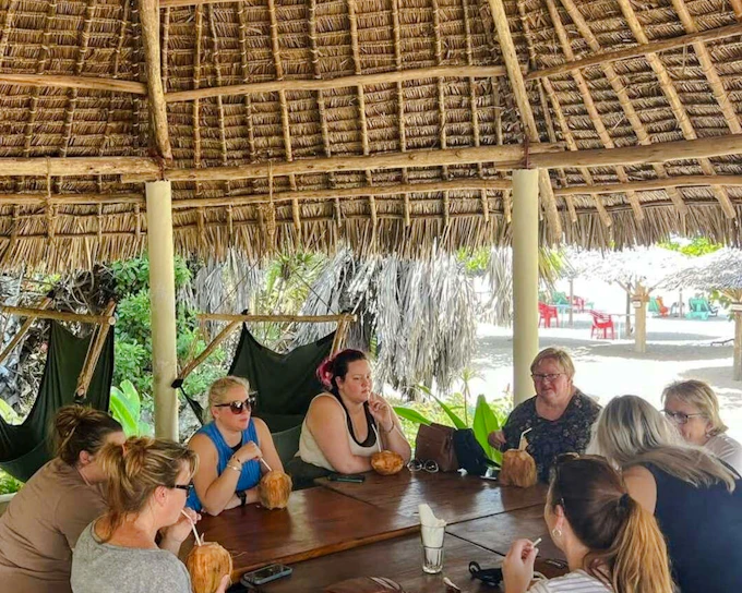 From Dar es Salaam: South Beach Day Trip with Resort Access and Hotel Transfers (Product 55681)