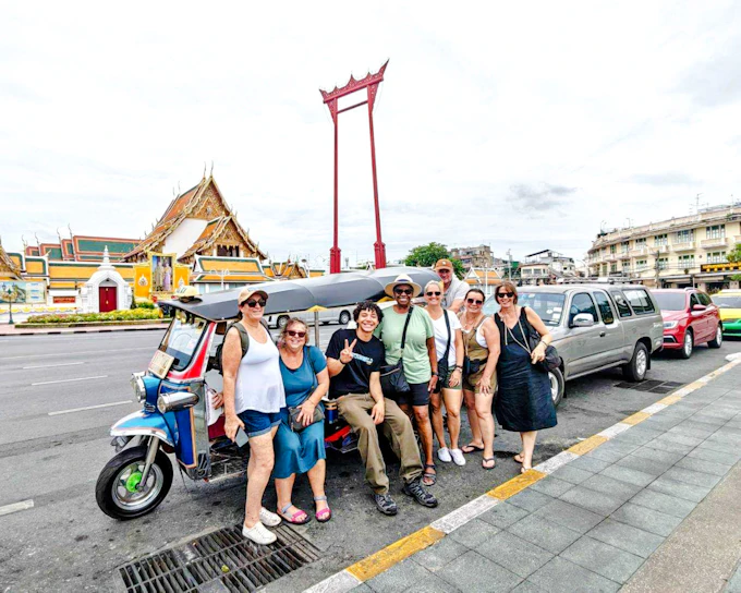 Bangkok Guided Tuk-Tuk Royal Temples Tour with Thai Costume