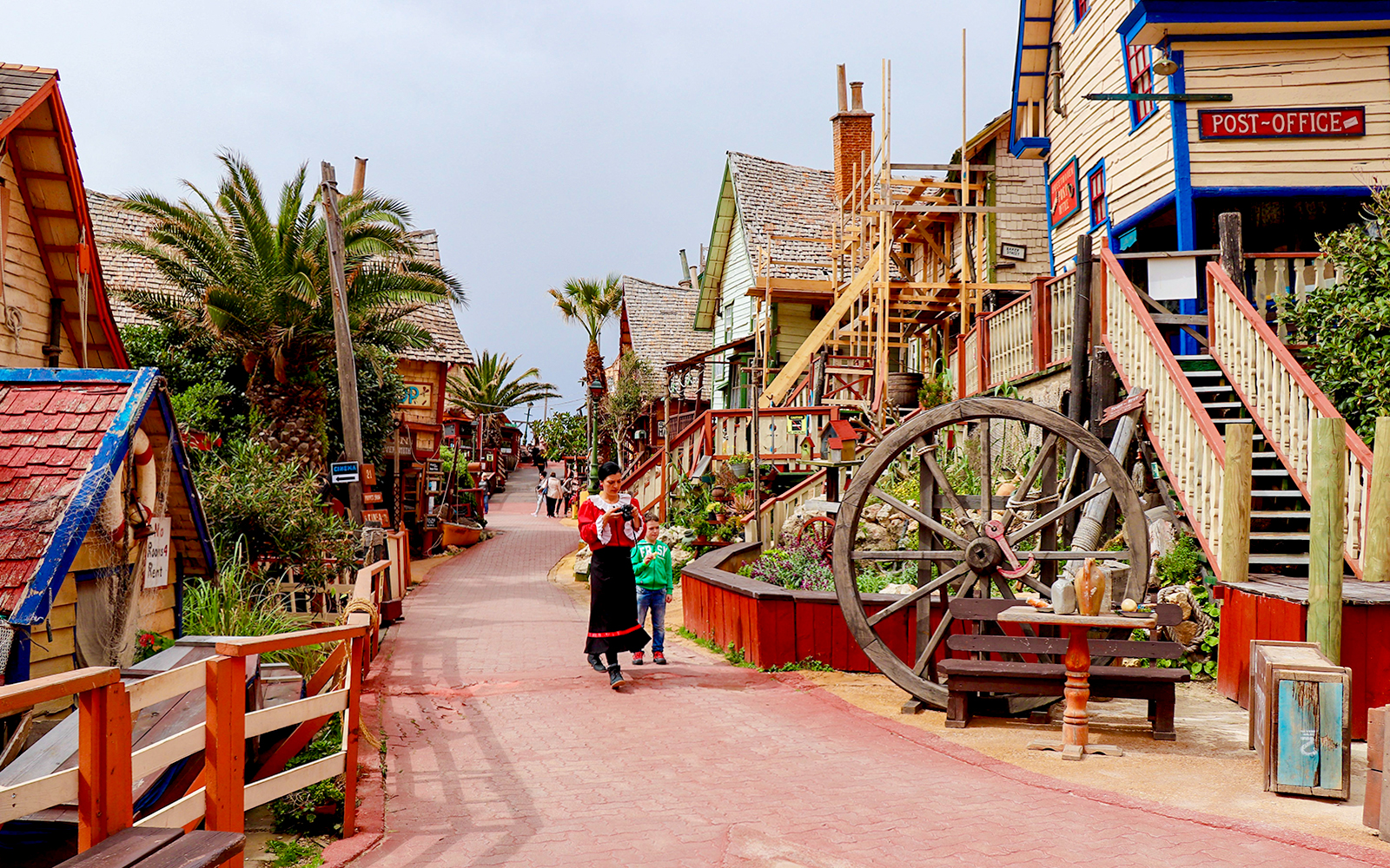 Retro film set - popaye village