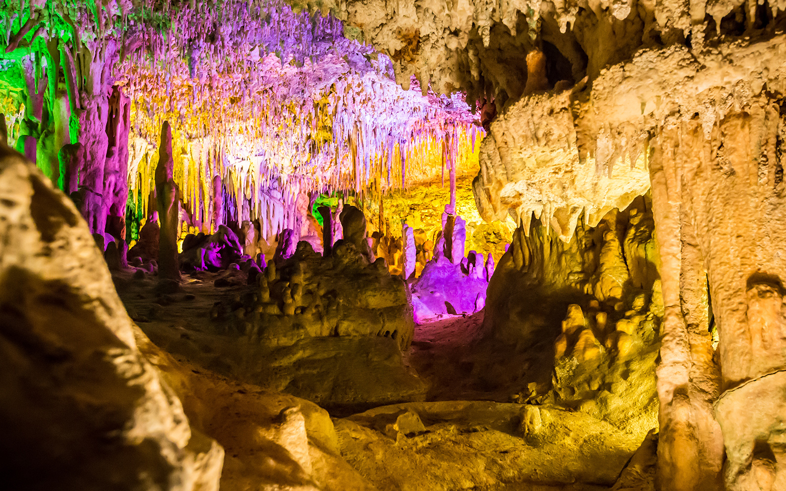 Concert in Drach Caves